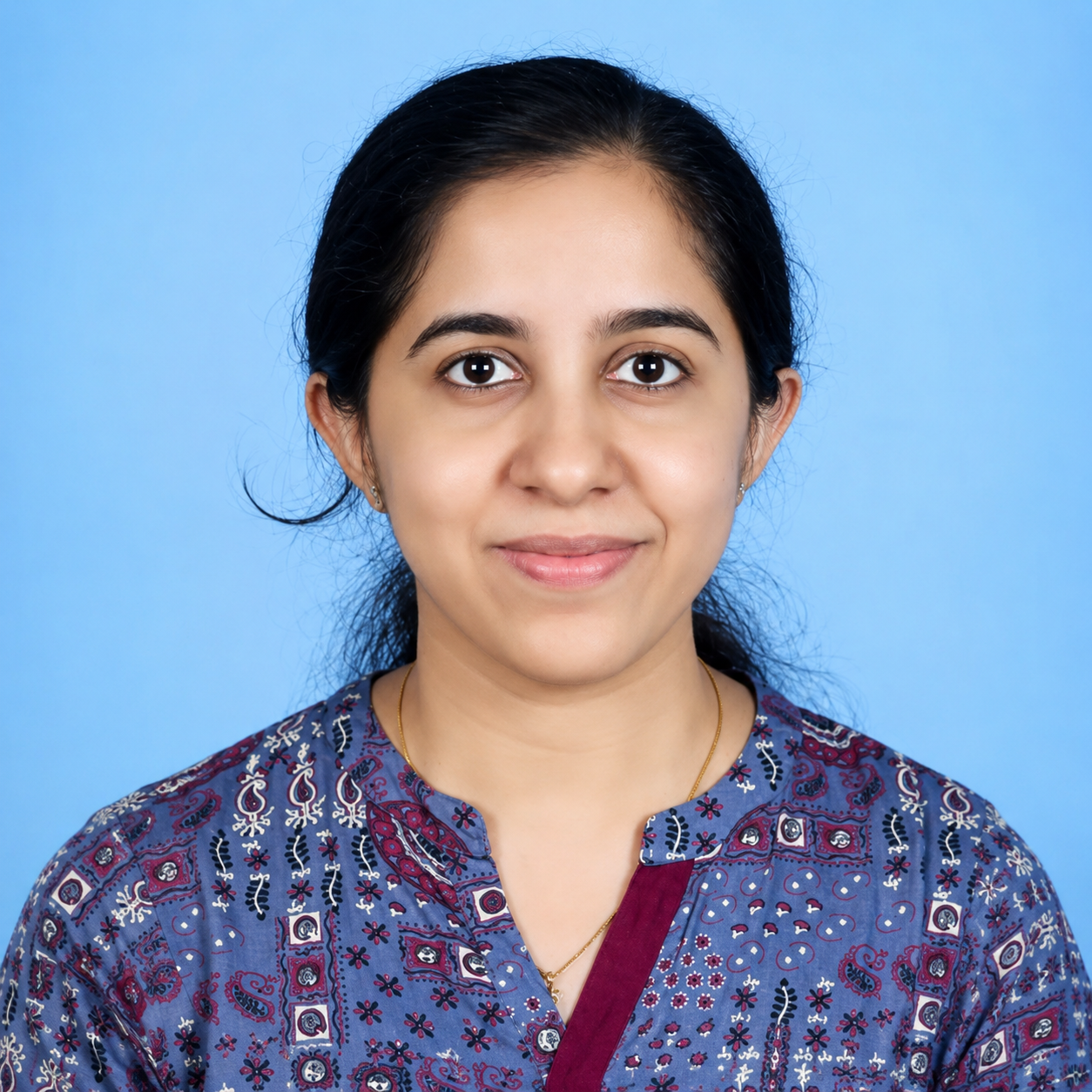 Dr. Nivea Thomas